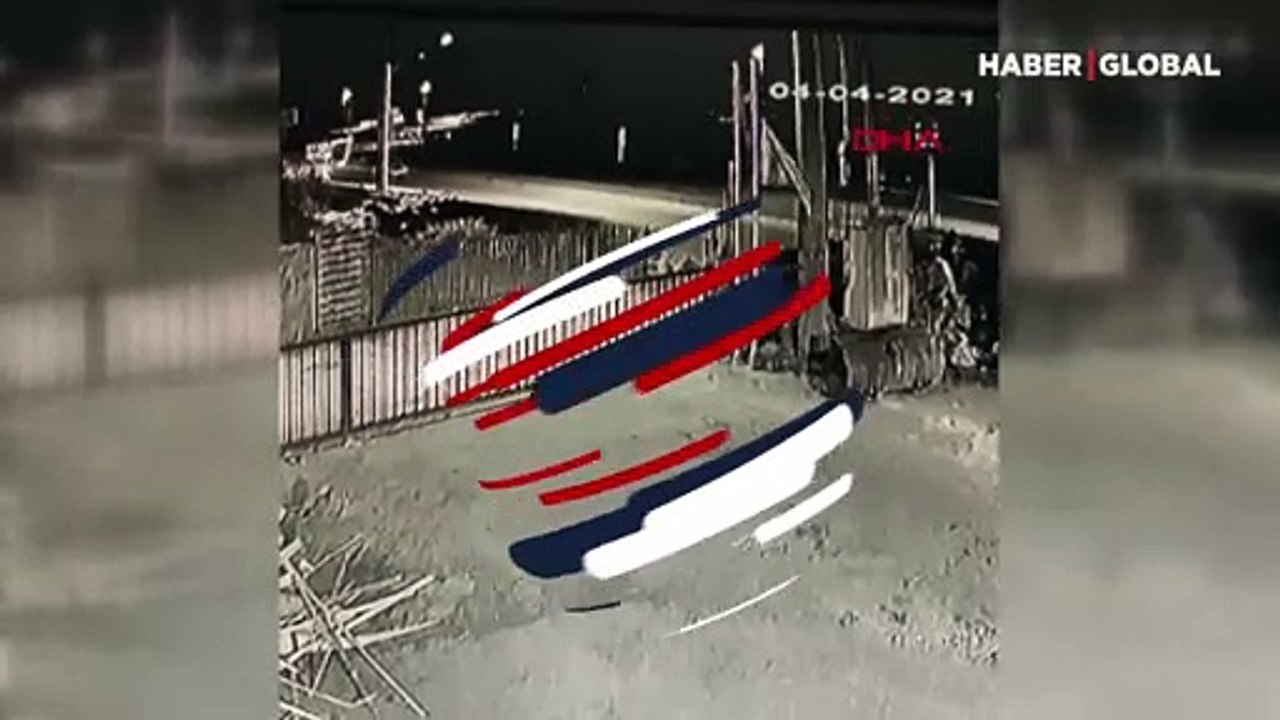 Polisten kaçarken duvara çarptılar