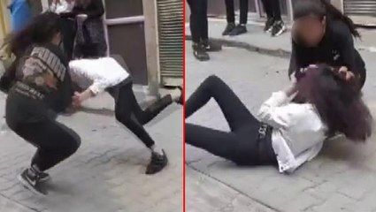 Saçlarından sürükleyip yerden yere vurdu! Kızların tüyler ürperten kavgası kamerada