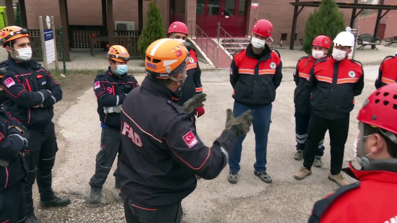 Mamak arama kurtarma ekibinden nefes kesen tatb...