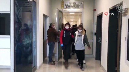 Download Video: Başkentte zehir tacirlerine yönelik operasyonda 1,3 kilogram esrar ele geçirildi