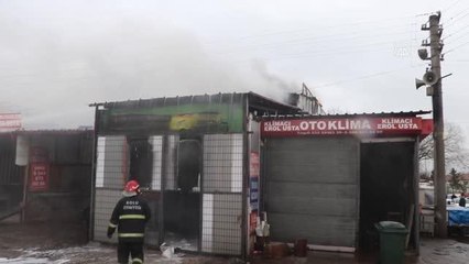Sanayi sitesindeki iş yerinde çıkan yangın söndürüldü