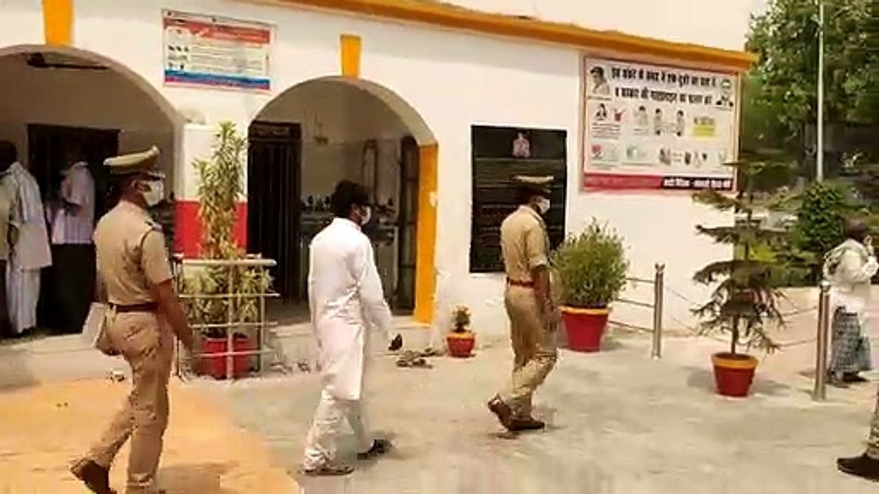 जिलाबदर अभियुक्त हफीज पुत्र अनवर को अवैध शस्त्र...