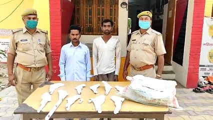 अवैध असला फैक्ट्री का खुलासा करते हुए दर्जनों अवैध असलहे बरामद