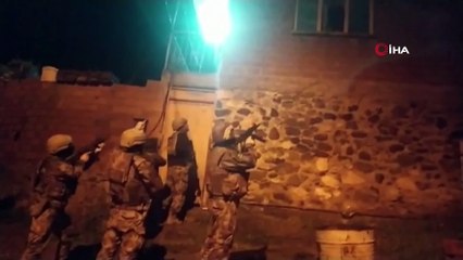 İzmir merkezli suç örgütü operasyonu: 32 gözaltı