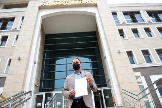 Mahalle muhtarından, bildiri yayımlayan emekli amiraller hakkında suç duyurusu