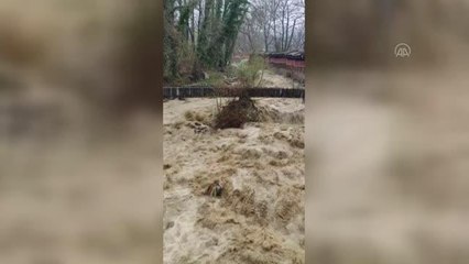 Sağanak dereleri taşırdı (2)