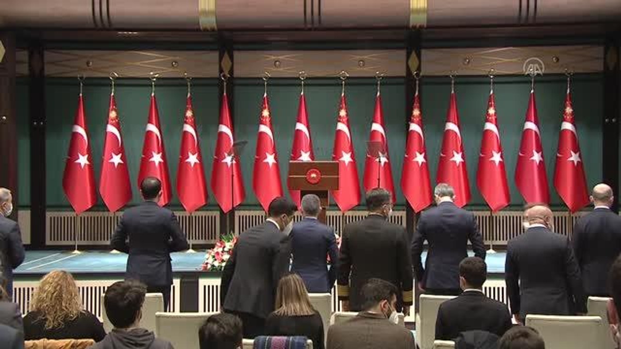 Cumhurbaşkanı Erdoğan: "(Bazı emekli amirallerin açıklaması) Bir gece yarısı gerçekleştirilen bu eylem kesinlikle art niyetli bir girişimdir"