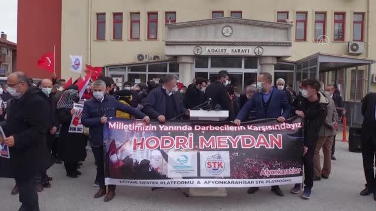 AFYONKARAHİSAR - Bazı emekli amirallerin açıklamasına ilişkin suç duyurusunda bulunuldu