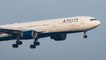 Delta Cancels About 100 Flights on Easter Sunday, Temporarily Fills Middle Seats to Allevi