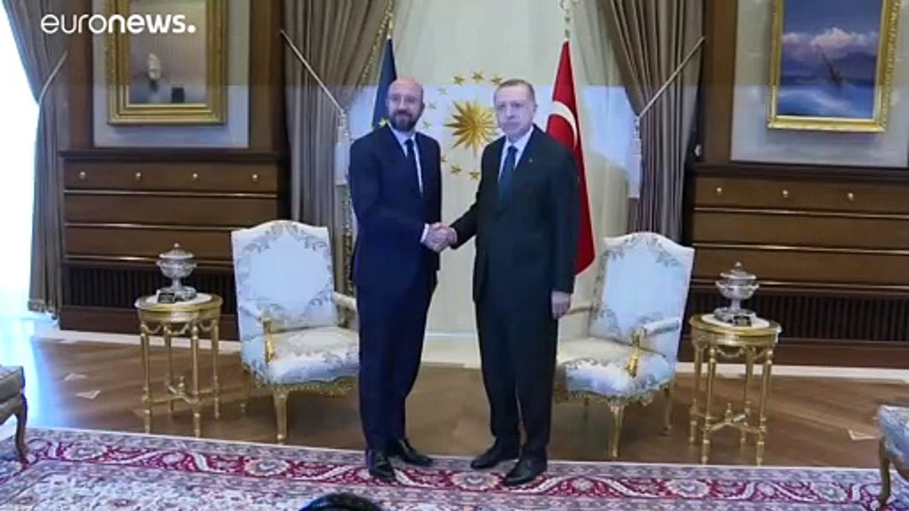 Giro di vite in Turchia, arrestati un centinaio di militari in pensione