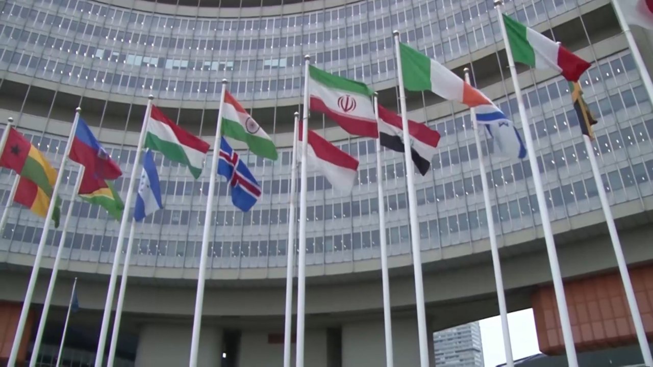 قبيل اجتماع أطراف الاتفاق النووي.. طهران تعتزم تقديم قائمة بالعقوبات اللازم رفعها