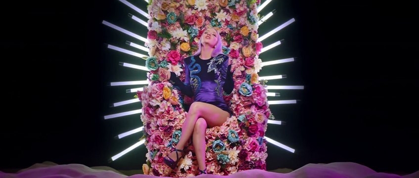 Ece Seçkin - Yastık