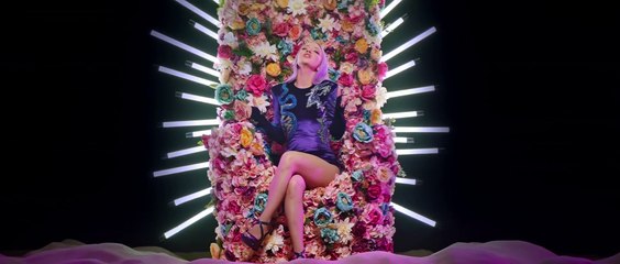 Ece Seçkin - Yastık