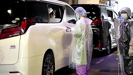 คนกรุงหวั่นโควิด19 แห่ตรวจไดร์ฟทรู คิวยาวเหยียด "เพชรจ้า" โผล่ร่วมตรวจเชื้อ