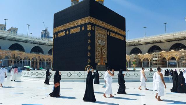 Suudi Arabistan'dan yeni karar: Yalnızca aşı olmuş ya da korona geçirmiş kişiler umre ziyareti yapabilecek
