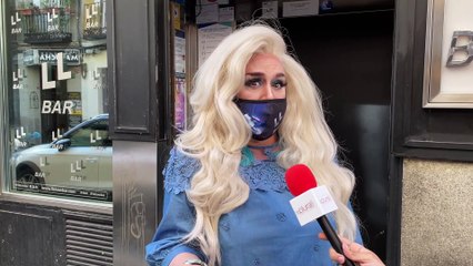 Isabel Díaz Ayuso, fiel seguidora de Chumina Power, la artista de referencia de Chueca