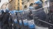 La policía contiene tensa manifestación en Roma contra los cierres por COVID