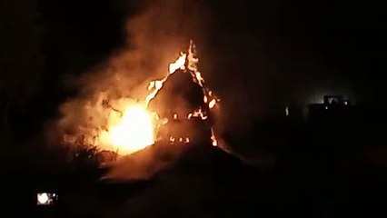 पिकउप डाला बना आग का गोला