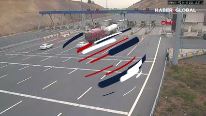 Gişelerde korkunç kaza kamerada!