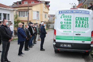 Son dakika haberleri: 4 saat arayla koronavirüsten ölen çifte pencereden gözü yaşlı uğurlama
