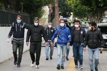 ANTALYA'DA TELEFONLA DOLANDIRAN 3 ŞÜPHELİ İZMİR'DE YAKALANDI