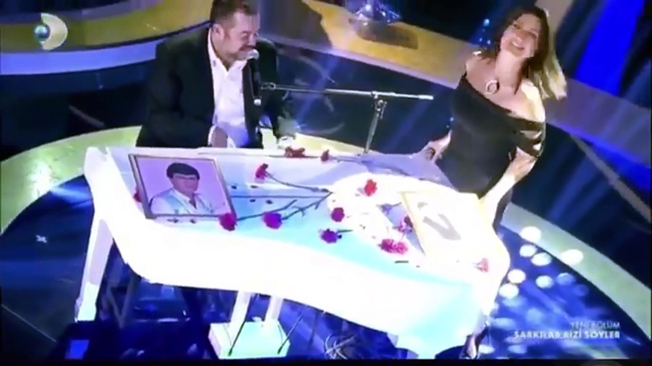 Ata Demirer performansıyla sosyal medyayı salladı!