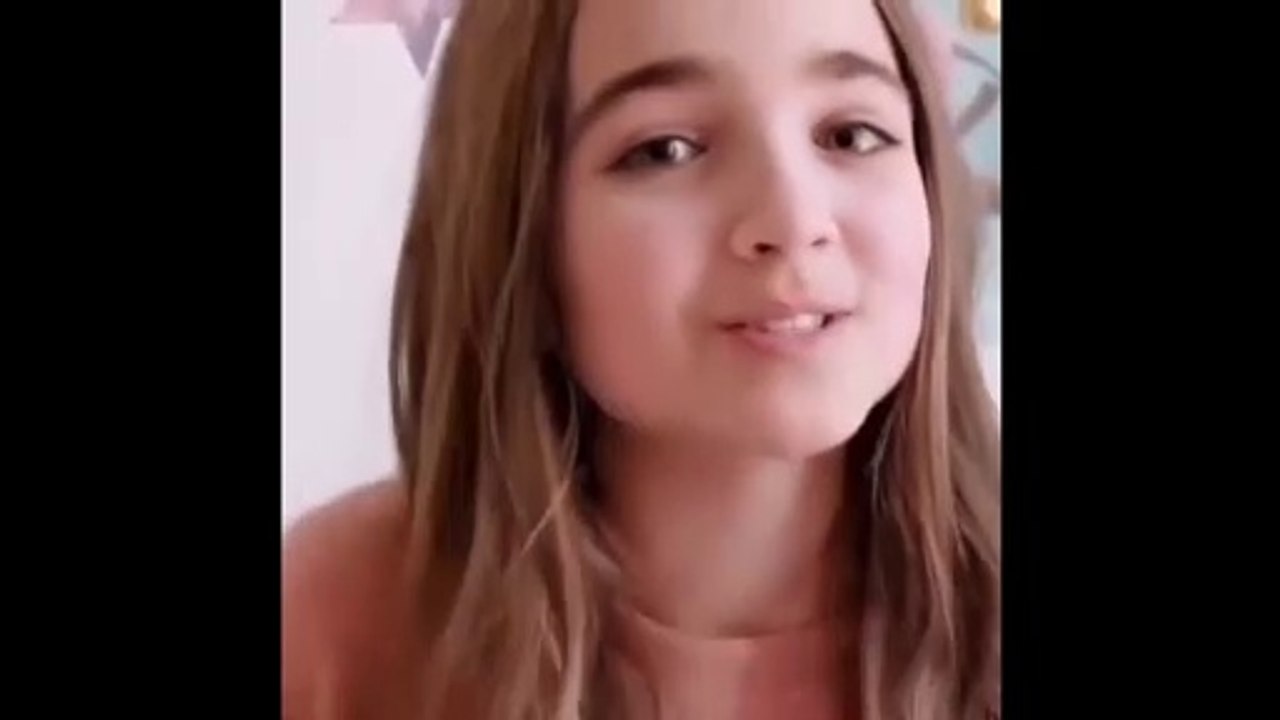 Angélina annonce l'arrivée de "Maman me dit" (1/3)