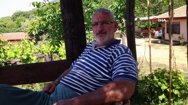 Kartal’da bir avukatlık bürosunda miras davasında uzlaşma amacıyla bir araya gelen akrabalardan biri, silahını çekerek akrabalarına kurşun yağdırdı. 3 akrabasını öldüren 2 akrabasını da yaralayan şahsın olayın ardından kaçtığı anlar