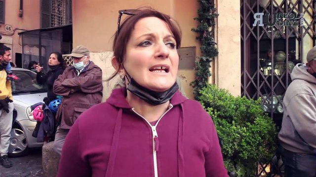 Roma, scontri tra ristoratori e polizia alla manifestazione in piazza Montecitorio