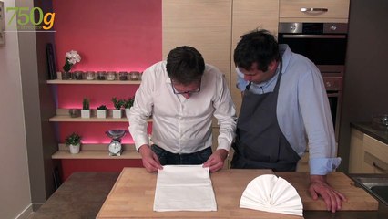 Pliage de serviette en éventail