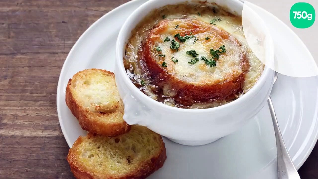 Soupe à l'oignon traditionnelle