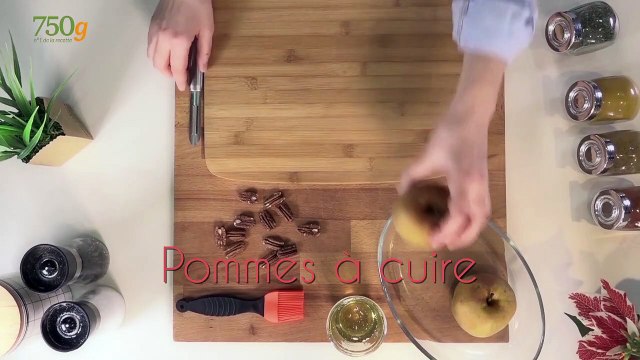 Pommes au four farcies de noix de pécan et de miel
