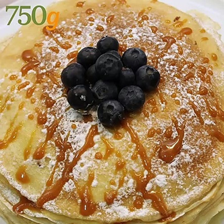 Gâteau de crêpes au rhum et à la crème à l'orange