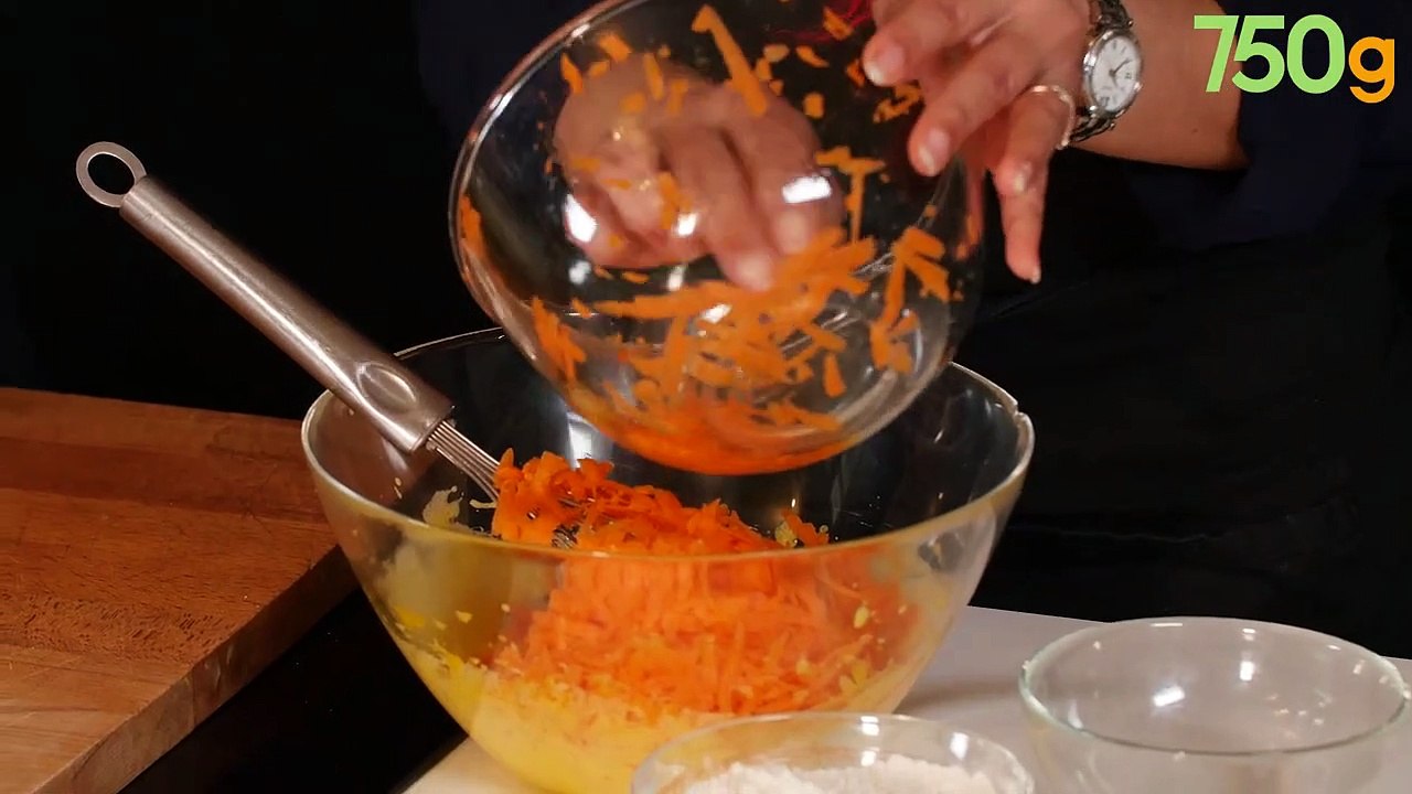 Carrot cake roulé