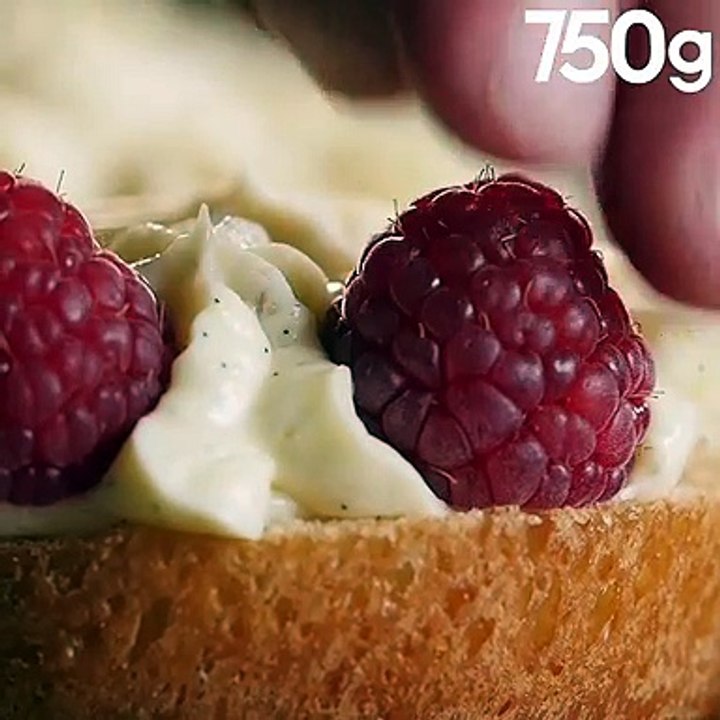 Mini-brioches façon tropézienne aux framboises