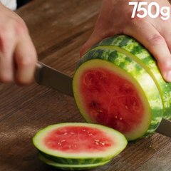 Brochettes de fruits pastèque et myrtilles