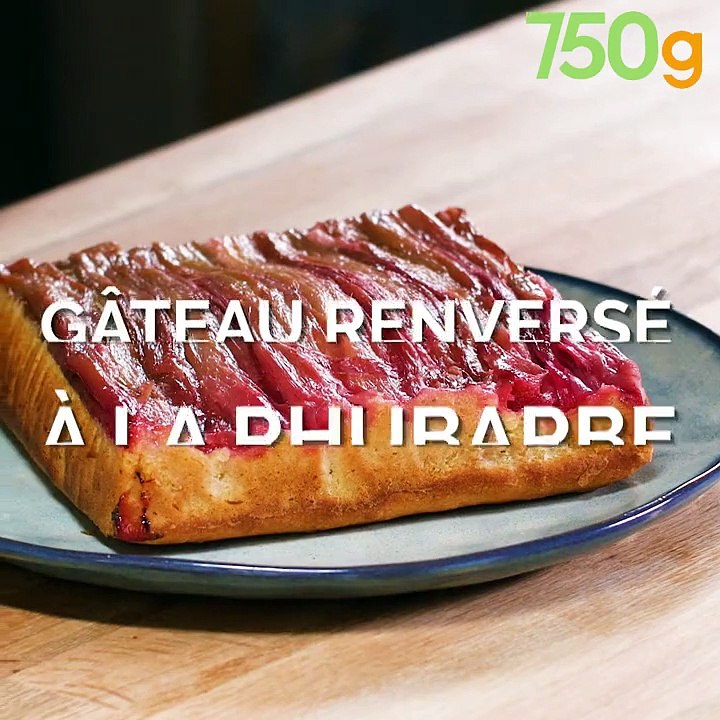 Gâteau renversé à la rhubarbe