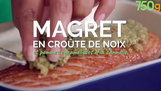 Magret en croûte de noix et pommes caramélisées à la cannelle