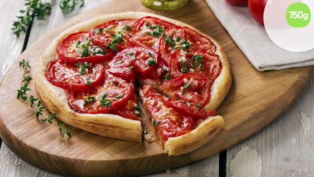 Tarte à la tomate, moutarde et herbes fraîches