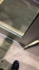 Un homme se filme en déposant un colis suspect au poste de police de Longueuil