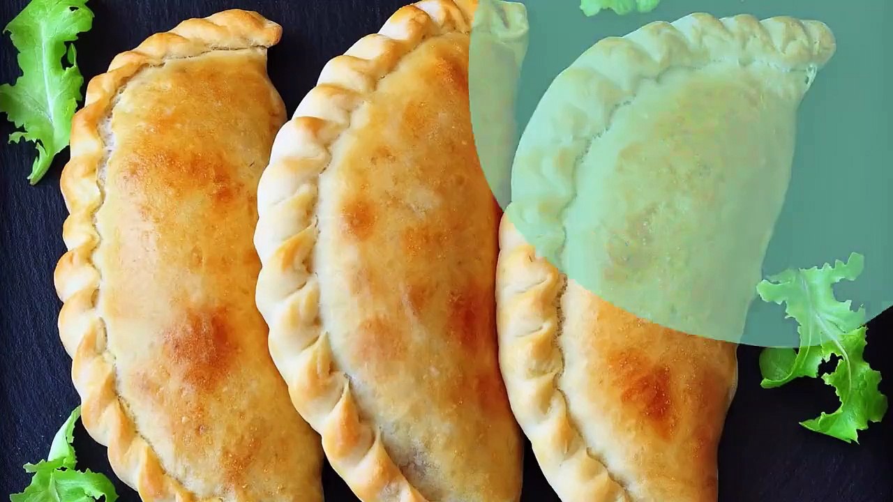 Mini-calzone farcis à la mozzarella, jambon et ricotta