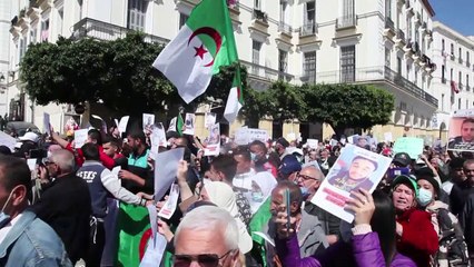 تظاهرة طالبية في الجزائر تطالب بالإفراج عن موقوفين من الحراك