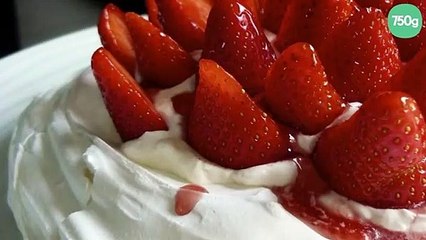 Pavlova aux fraises traditionnelle