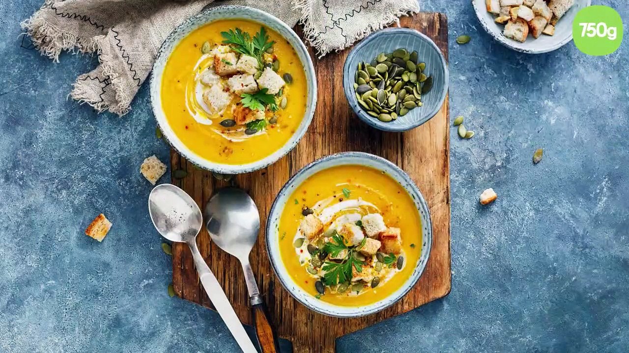 Velouté de carottes aux poireaux et au curry doux