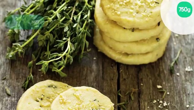 Petits sablés parmesan, thym et romarin