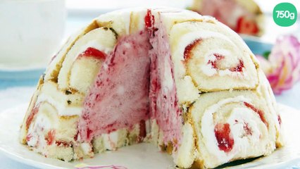 Charlotte royale aux fraises