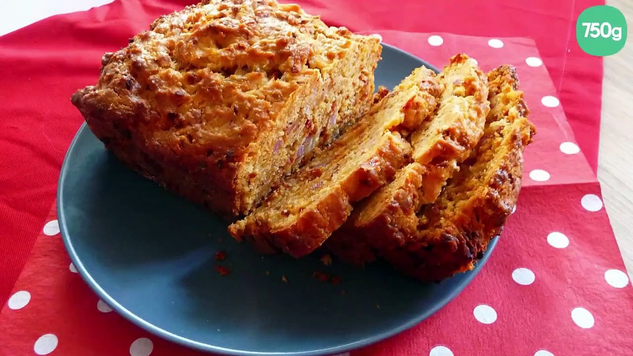 Cake aux tomates sechées et lardons