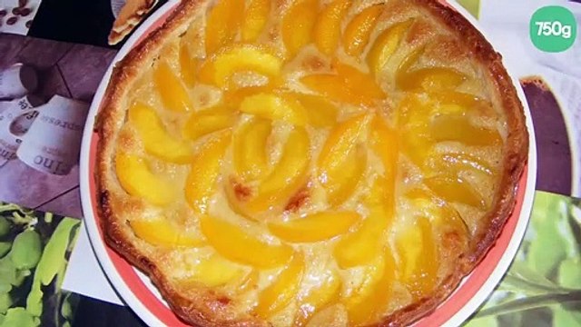 Tarte aux pêches sur crème d'amandes