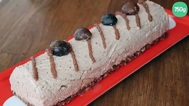 Bûche de Noël mousse de crème de marrons et croustillant praliné