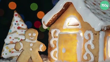 Maison de Noël en pâte sablée aux épices